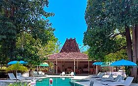 Maleo Moyo Hotel & Dive Resort